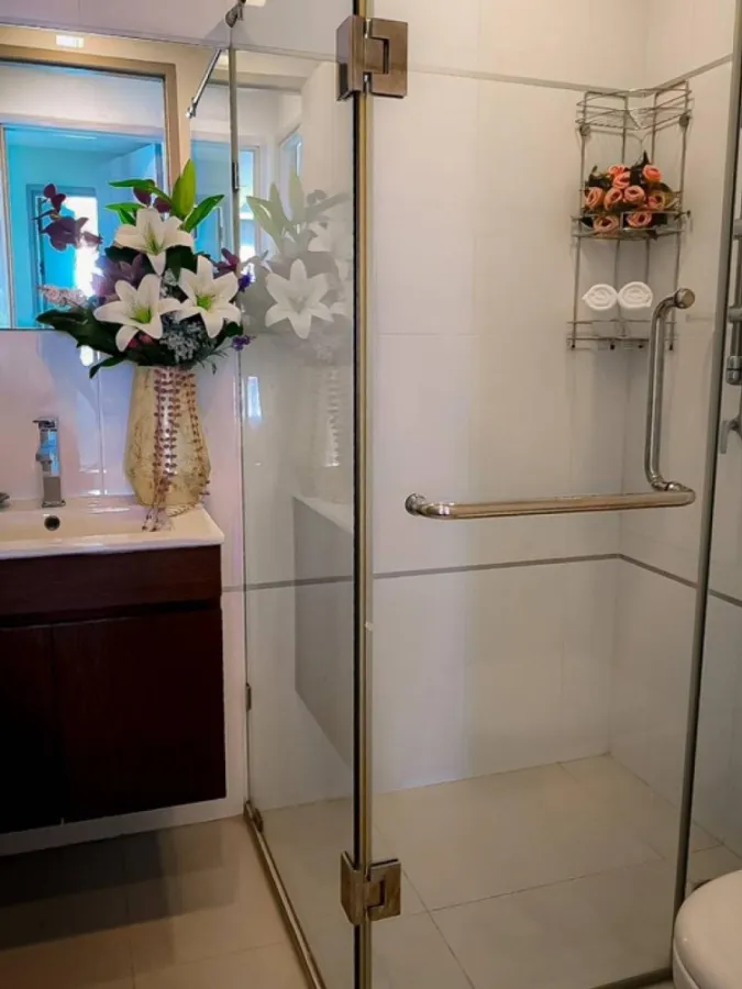 Urgent sale!! True Thonglor Condo, luxury condo, spacious room, corner room, beautiful view, fully furnished, ready to move in, hurry and reserve now!