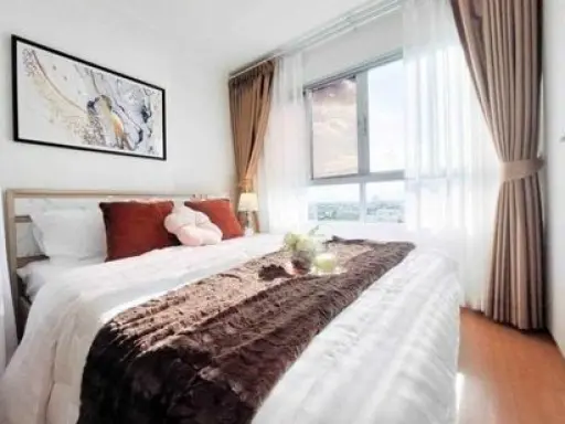 For rent: Lumpini Park Rattanathibet - Ngamwongwan. The room is divided into proportions. Awesome furniture, reserve now.