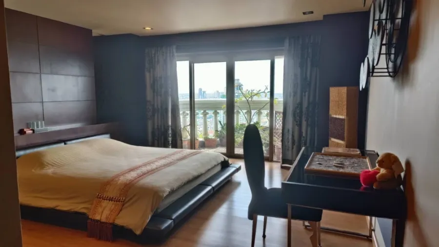 ให้เช่า!! สเตท ทาวเวอร์ คอนโดมิเนียม ชั้น 39 ห้องสวย เฟอร์นิเจอร์ครบครัน พร้อมเข้าอยู่ รีบจองด่วน!!