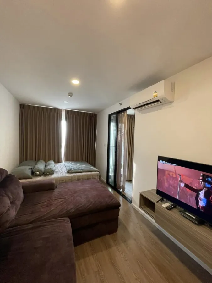 For rent, The Origin Phahon - Saphan Mai, with a walk in closet, plus a large sofa. If you don't reserve, you will miss a lot.