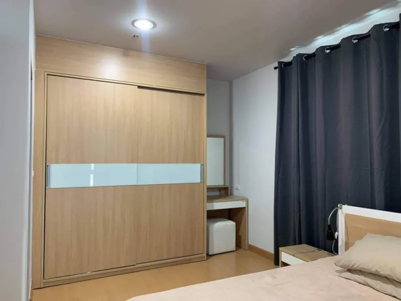 ไลฟ์ แอท รัชดา-ห้วยขวาง ห้องมุม 1bed เฟอร์แน่น เครื่องใช้ไฟฟ้าครบ จบที่ห้องเดียว ราคานี้ต้องรีบเล้ยย
