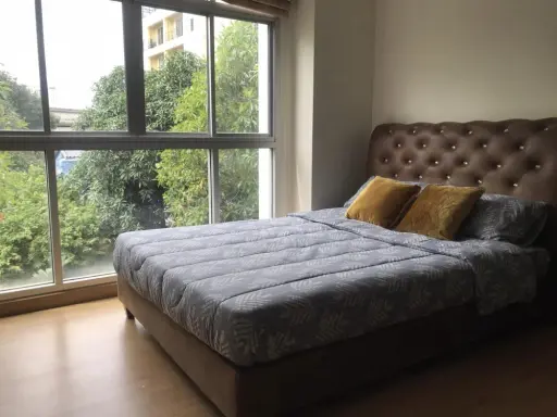 For rent The Links Sukhumvit 50 ห้องกว้างอยู่สบาย ผนังกรุหินอ่อนอย่างดีพร้อมโซฟาหนังตัวใหญ่ ห้ามพลาด