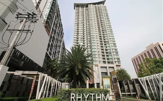 ขาย คอนโด Rhythm รัชดา สิ่งอำนวยตความสะดวกเพรียบพร้อม เฟอร์นิเจอร์ของตกแต่งจัดเต็ม จองเลยนะ