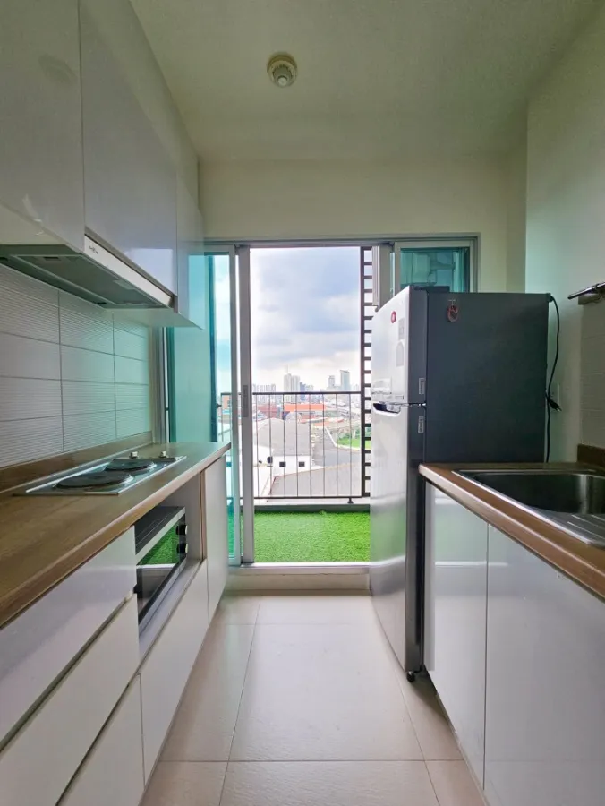 Condo for sale U-Delight Rattanathibet, high floor (16), comfortable, swimming pool view. It's good to buy for yourself. It's a great investment. Hurr