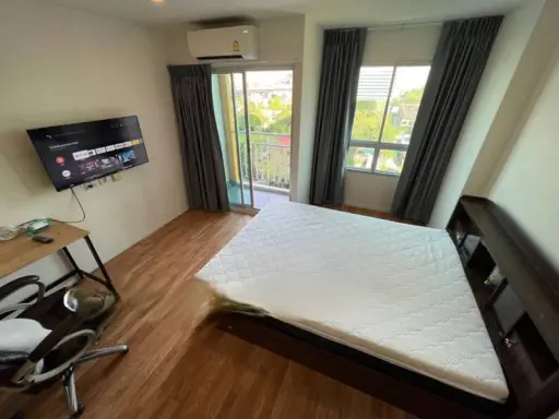 For rent: Lumpini Ville Pattanakarn-Srinakarin, 8th floor, fully furnished. Book now!