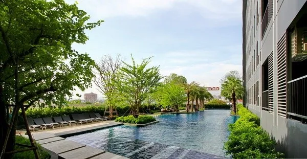 Urgent sale !! Ideo Mobi Sukhumvit Eastgate Condo, clean new room, near BTS, with a luxury central area. Hurry !!