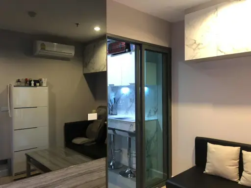 For sale or rent: Metro Sky Prachachuen, swimming pool view, fully furnished, first come first served.