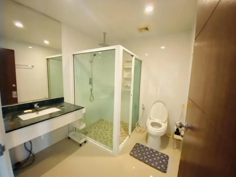 ให้เช่า Tourmaline Gold Sathorn-Taksin fully furnished ห้องกว้างสุดๆ มาในราคาที่คุณไม่ควรพลาด