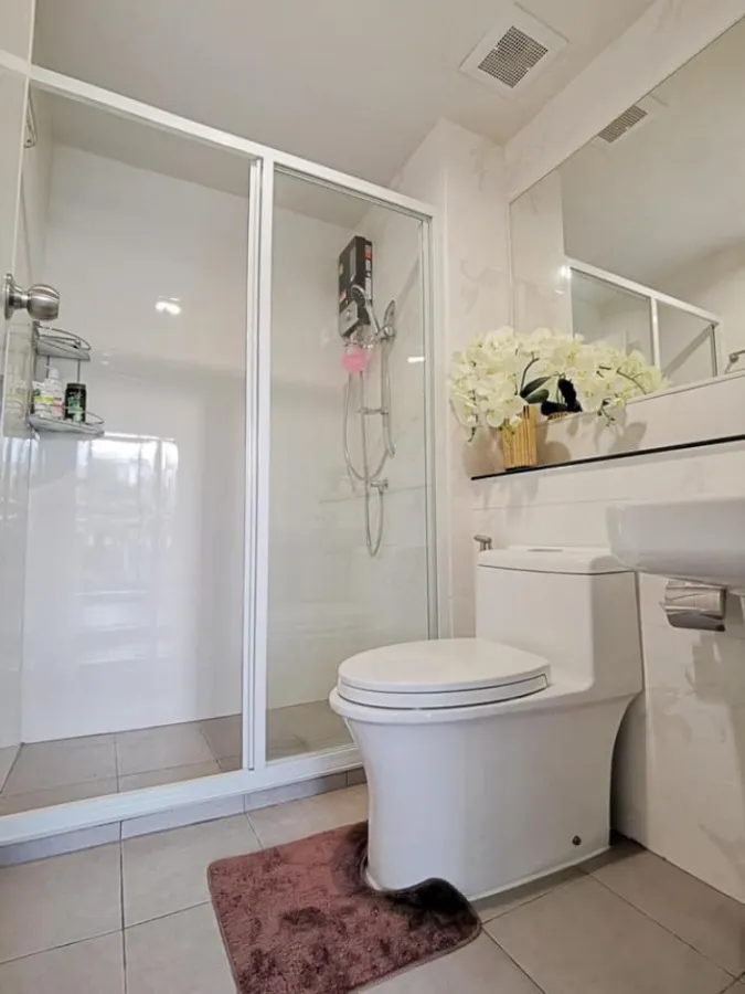 Condo for rent, Reach Phahon Yothin 52, airy view, fully furnished and electrical appliances. Ready to carry the bag in.