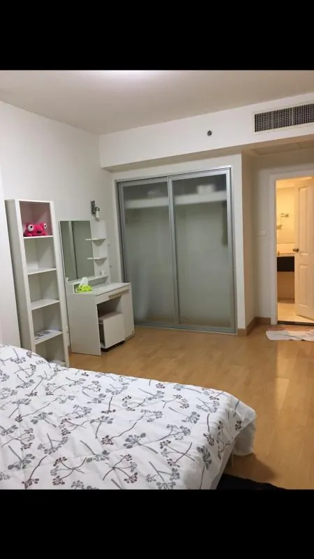 Urgent for rent !! Supalai Premier Place Condo Asoke, large room, appliances with complete furniture, book now !!