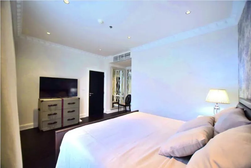 For rent / sale the emporio place beautiful room with class High-end furniture, full of beautiful views, don't look at it for a long time, hurry and grab it.