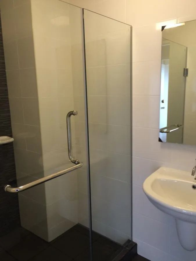 Don't miss out on this room, big room, lots of usable space. Complete electrical appliances, urgently at The Trust Ngamwongwan for rent.