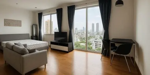 ให้เช่า Villa Sathorn ในห้องมีบานกระจกสไลด์กั้นส่วนครัว และส่วนพักผ่อน เฟอร์และเครื่องใช้ไฟฟ้าครบ ต้องจอง