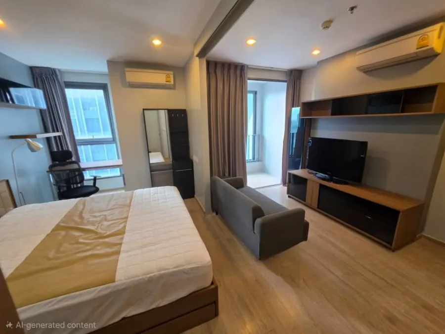 For rent: IDEO Q CHULA-SAMYAN. Enjoy comfortable living with a king-size bed and complete furnishings including high-quality appliances.