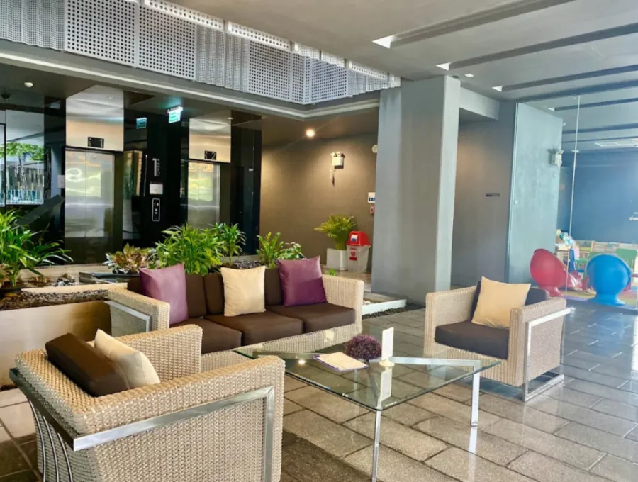 For sale for rent Siamese Gioia Sukhumvit 31, beautifully decorated room with built-ins. Good grade furniture Don't just look and reserve quickly.