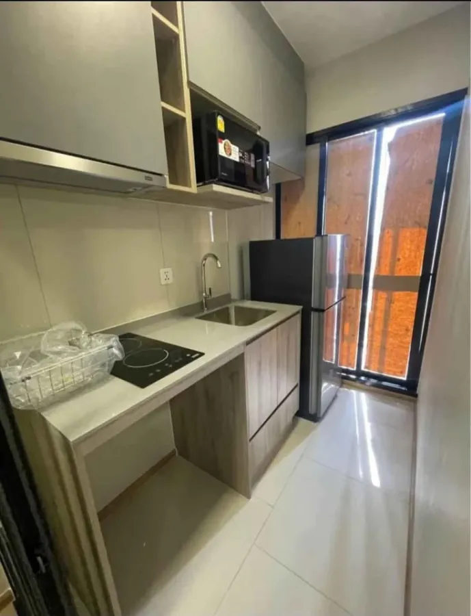 For rent: The Privacy Taopoon Interchange. Nice room, fully furnished, high floor with beautiful view. Book now!
