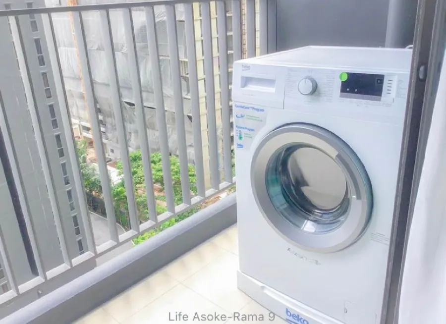 Condo for sale, Life Asoke-Rama 9, color tone, easy decoration, 11th floor, nice to live in, like this, you need to reserve now.