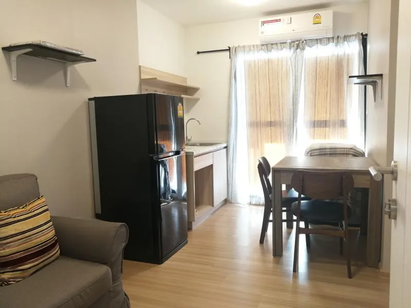 Urgent sale Plum Condo Chaengwattana Station Phase 3, very good room, lots of usable space If interested, hurry up.