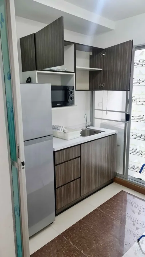 For rent Den Vibhavadi Condominium The room is ready, the price is not strong, comes with full facilities, hurry to reserve