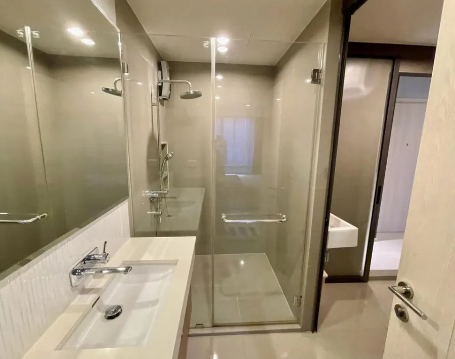 Condo for sale, Rhythm Sukhumvit 42, nice room, looks super warm, electrical appliances are ready, book now, don't miss it.