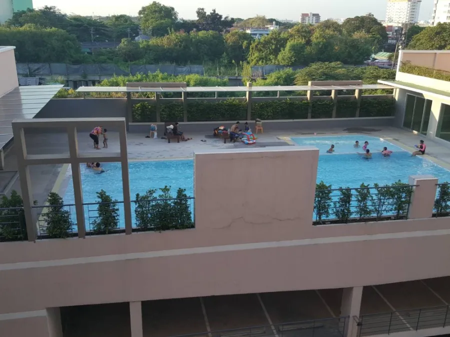 For rent, Saranville @ Happy Land, size 35 sqm., Beautiful room, pool view, fully furnished, interested, do not miss it hard