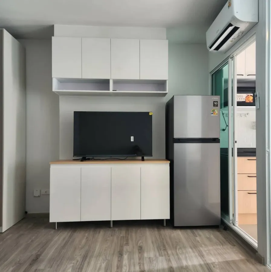 For rent: Regent Home Bangna, 20th floor, comes with furniture and appliances. Reserve now, don't miss out!
