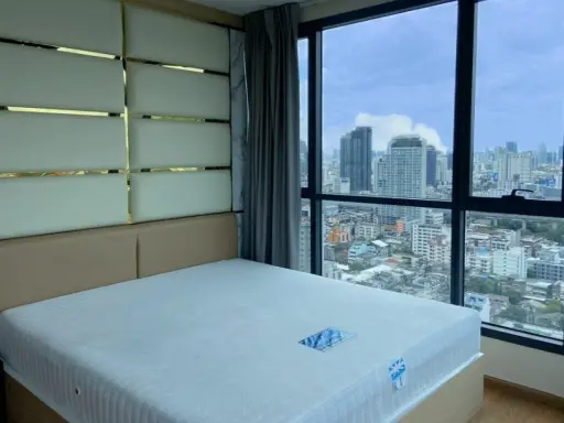 ขาย ให้เช่า คิว ชิดลม-เพชรบุรี ชั้น 31 ห้องมุม ชั้นสูง วิวสวย จับจองเป็นเจ้าของได้เลยจ้า อย่ารอช้า ด่วนๆ images