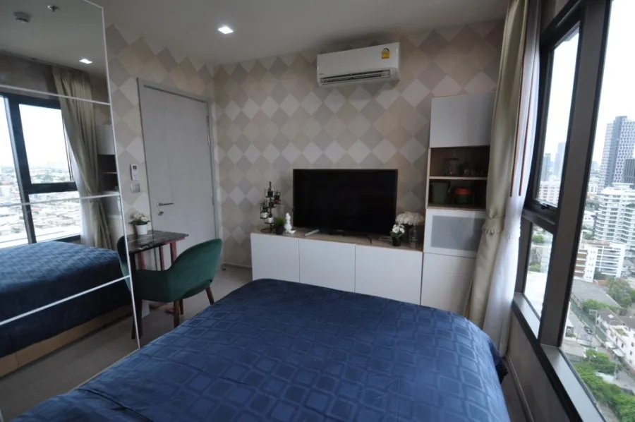 ขายด่วน!! คอนโด ไลฟ์ สุขุมวิท 62 ชั้น 21 ห้องตกแต่งสวย ออปชั่นดีที่สุดในโครงการณ์ รีบจองเลย!!