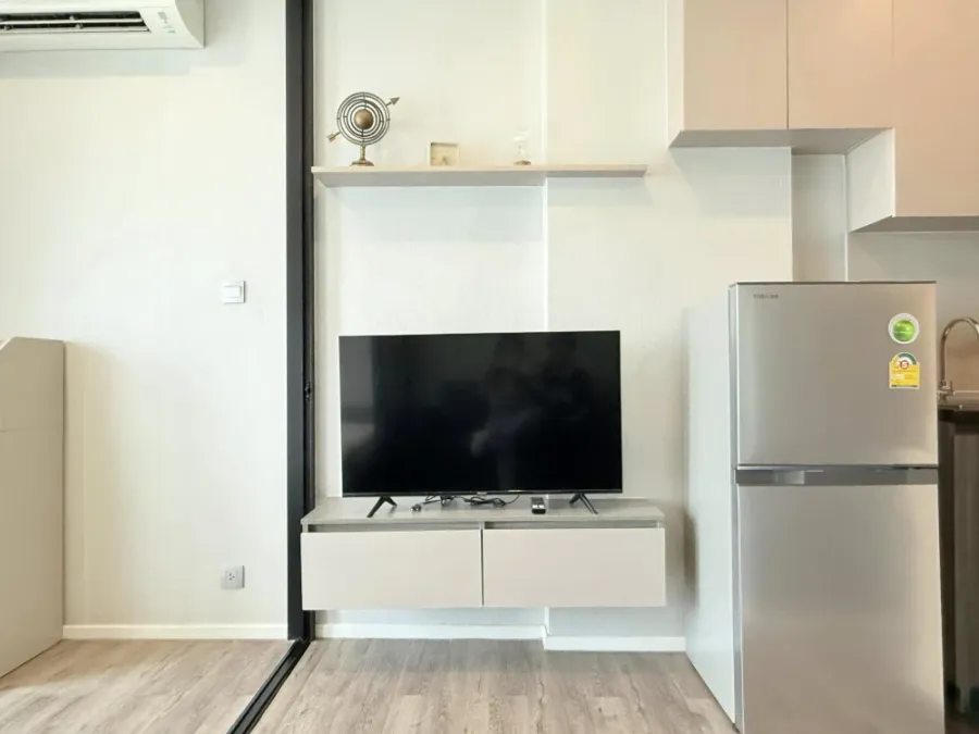 ให้เช่า คอนโด Brown Condo รัชดา32 ห้องน่าอยู่ ติดวอลเปเปอร์อย่างดี ราคากันเอง จองเลย