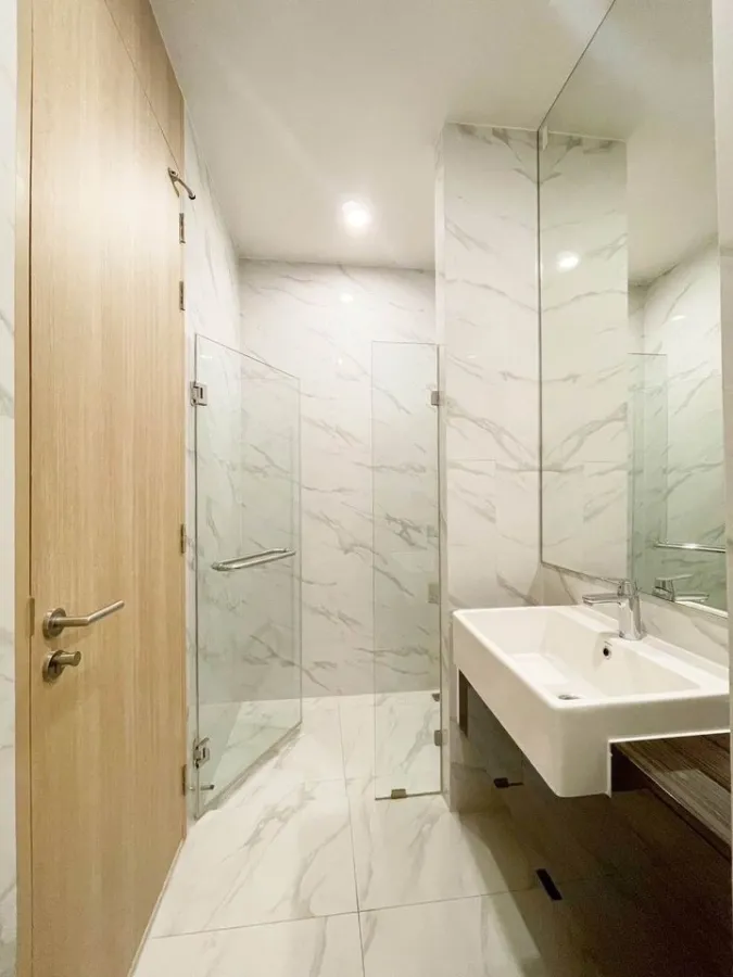 For rent, Noble B 19, spacious room, pleasantly decorated, open view, north direction. Can't reserve anymore, hurry up.