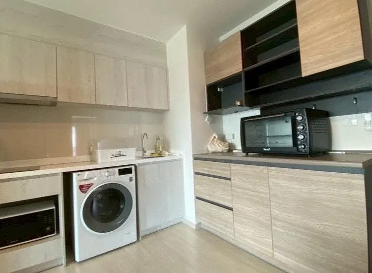 For rent: Life Condo Sukhumvit 48, corner room with privacy, full facilities, hurry and reserve now, don't miss out!