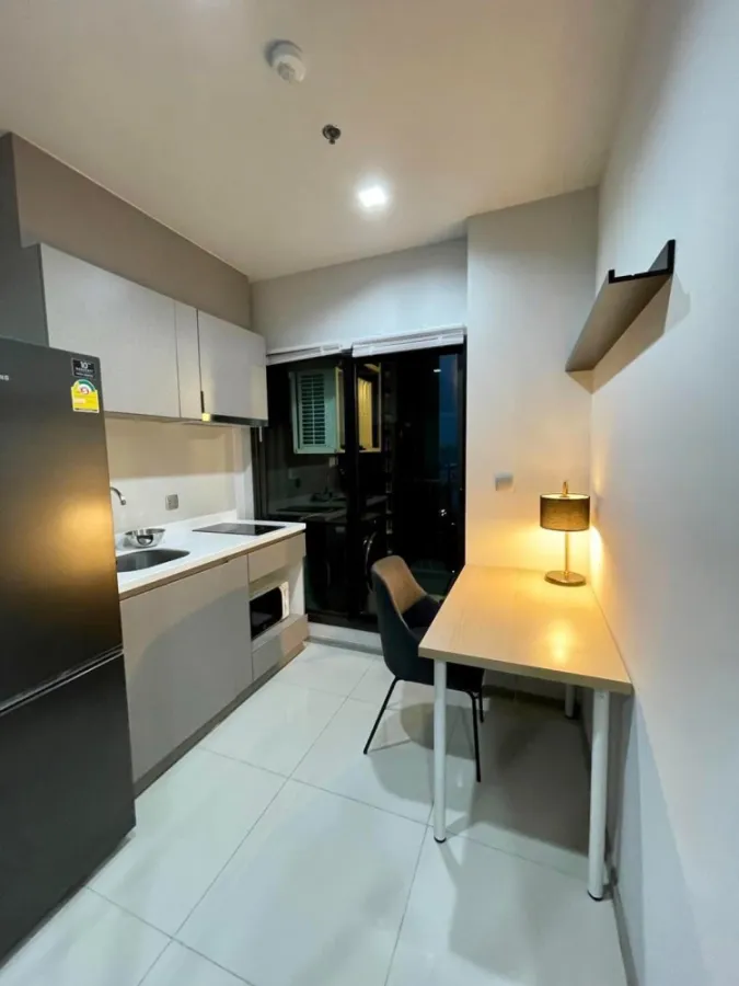 Condo for rent Life Asoke-Rama 9, nice decorated room Good electrical appliances Tell me don't miss it