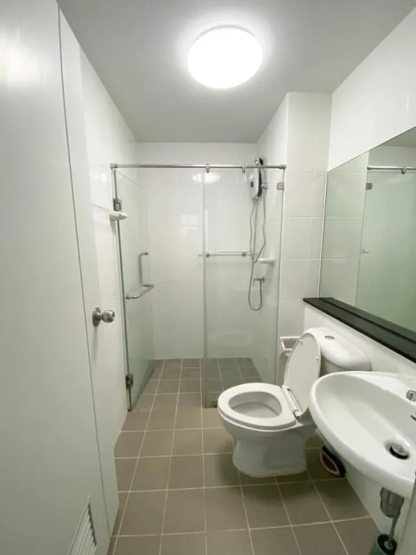 For rent plum condo paholyothin 89, phase 4, building A, 3rd floor, studio room, don't just look at it, hurry to reserve it.