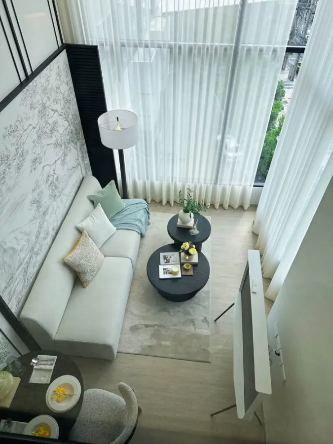 Selling SO Origin Siriraj DUO SPACE (2-story) unit with 4.20 meter high ceiling. Book now!