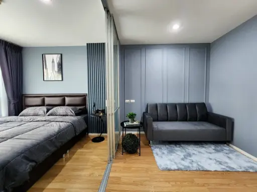 Selling Lumpini Ville Onnut 46, 1 bedroom, 1 bathroom. The interior is decorated in a coordinated style and comes fully furnished. Don't miss out!