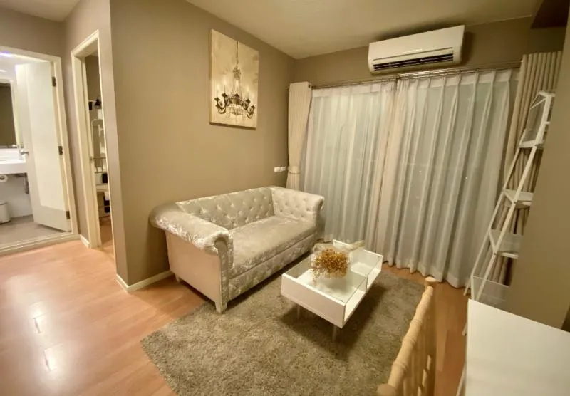 Urgent sale !! Condo Lumpini Ville On Nut - Ladkrabang, good location room near the fire escape, convenient transportation, book now !!