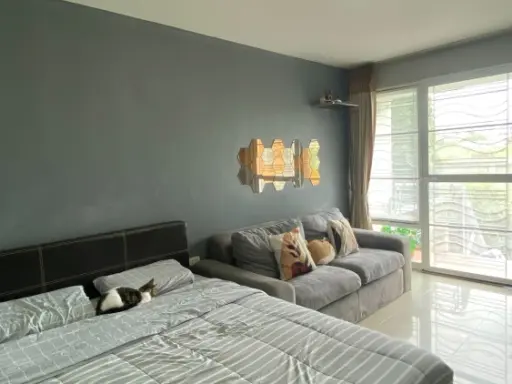 For rent!! Condo I-House Laguna Garden RCA, 1st floor, Building E, there is a garden behind the room. The furniture is ready, don't be late!!