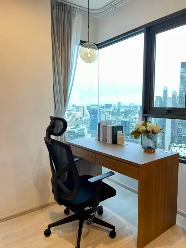 ให้เช่า Life One Wireless ชั้นสูง วิว Central Embassy ห้องตกแต่งเรียบหรู มีสไตล์สุดๆ ไม่จองพลาดมาก