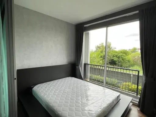 For rent: A Space Me Sukhumvit 77, separate room, fully furnished, very comfortable, book now.