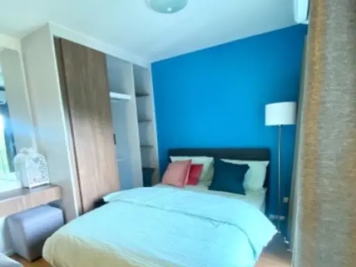 For rent, D Condo Bliss Sriracha, 6th floor, corner room, swimming pool view, fully furnished, nice to live in. If interested, hurry and reserve now,