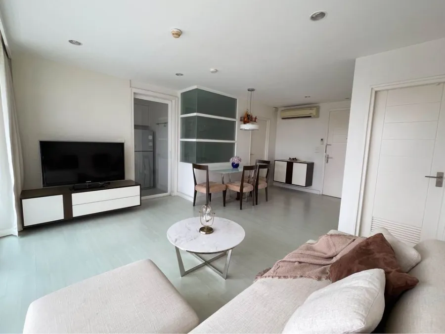 ให้เช่า คอนโด The Bangkok Sathorn-Taksin ห้องน่าอยู่ โทนสีขาวละมุนตา เฟอร์ครบ ราคาดี รีบจองเลย