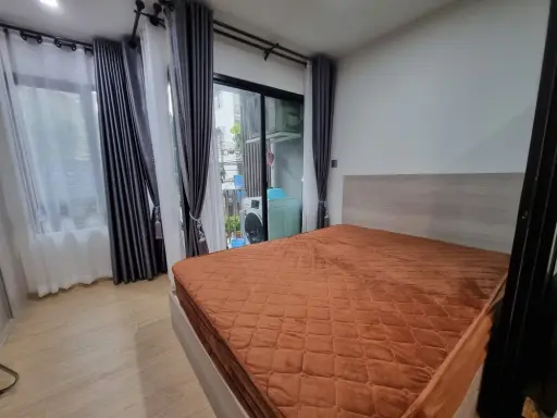For rent: Wynn Condo Phahonyothin 52, room ready to move in. Complete set of electrical appliances Just come and move in.