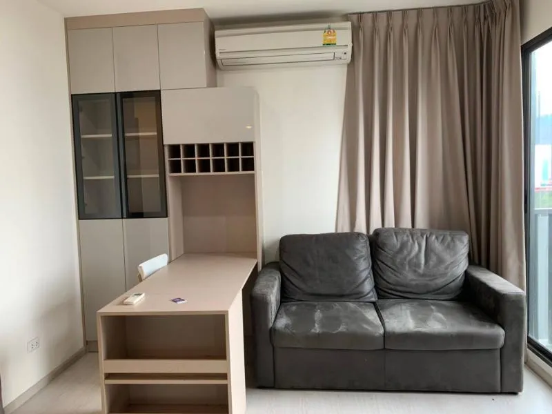 For Rent คอนโด ริทึ่ม อโศก ห้องมุม วิวสระ เฟอร์นิเจอร์ครบครัว มาแต่ตัวพร้อมเข้าอยู่ได้เลยจ้า ด่วนๆ