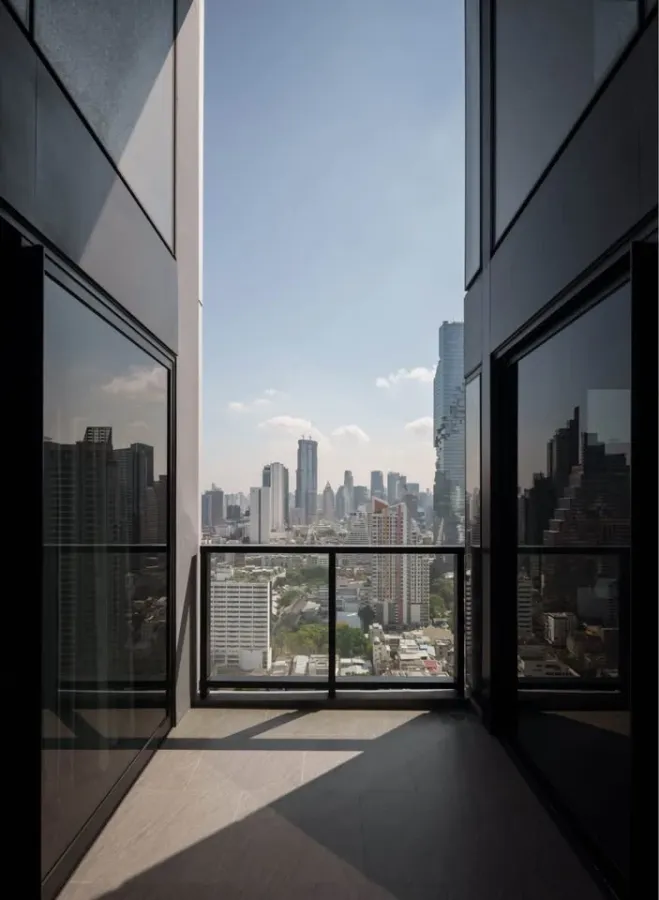 ปล่อยเช่า The Lofts Silom Duplex 2 ห้องนอน 2 ห้องน้ำ เพดานสูง 5.6เมตร ชั้น 29 ทิศตะวันออก City View จองเลย