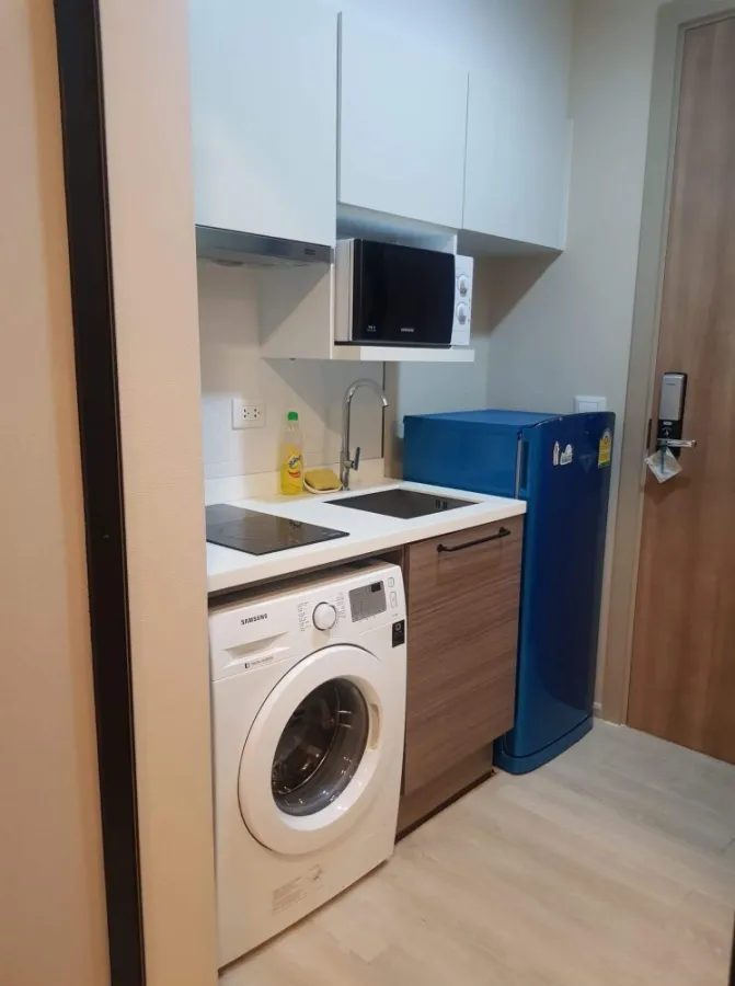 For rent, Let Mist, complete facilities, great price, if interested, hurry up to reserve before it's out of hand.