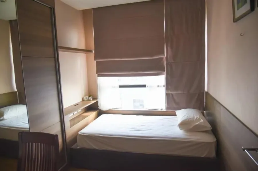 For sale or rent, The Address Sathorn, 2 bedrooms, lots of usable space. Comes with complete amenities. Book now.