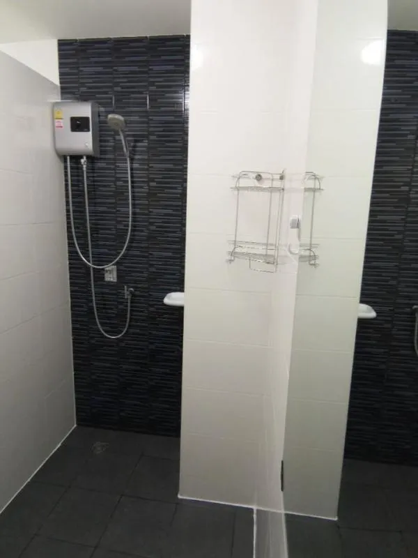 For rent The Trust Condo Ngamwongwan, the room is not expensive. Separate bedroom Hurry up to reserve. Can't find anywhere anymore.