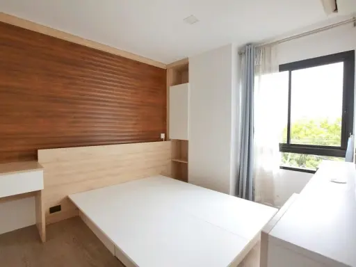 ขายคอนโด พอส สุขุมวิท 103 ห้องเป็นห้องมุม ทิศตะวันออก ตกแต่งแบบ Minimal เน้นสีขาวครีม จองเลย