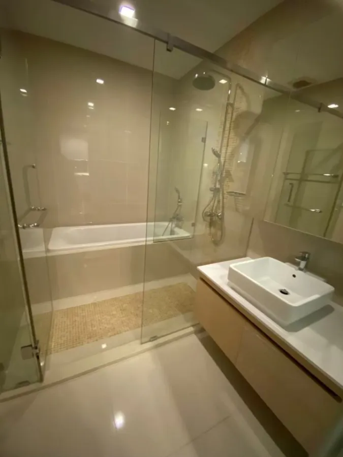 Condo for rent Q Asoke, nice room, spacious size with facilities, high floor, city view, do not miss it.