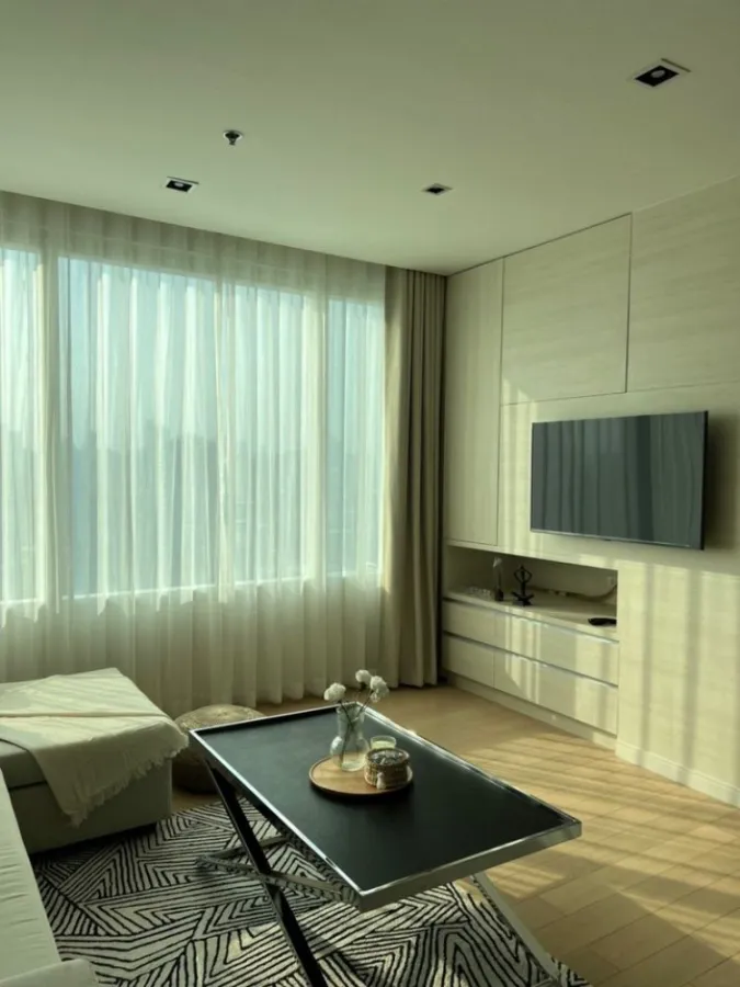 Sell / rent Eight Thonglor Residences, high floor, pool view, fully furnished, complete electrical appliances.